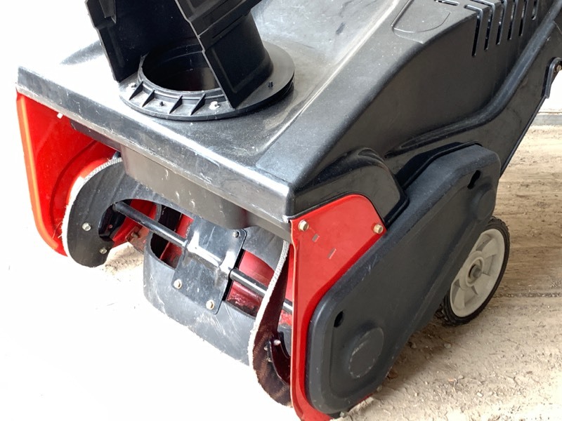 lot 4 image: MTD Snow Blower