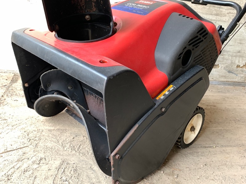 lot 6 image: Toro CCR2450 Snow Blower