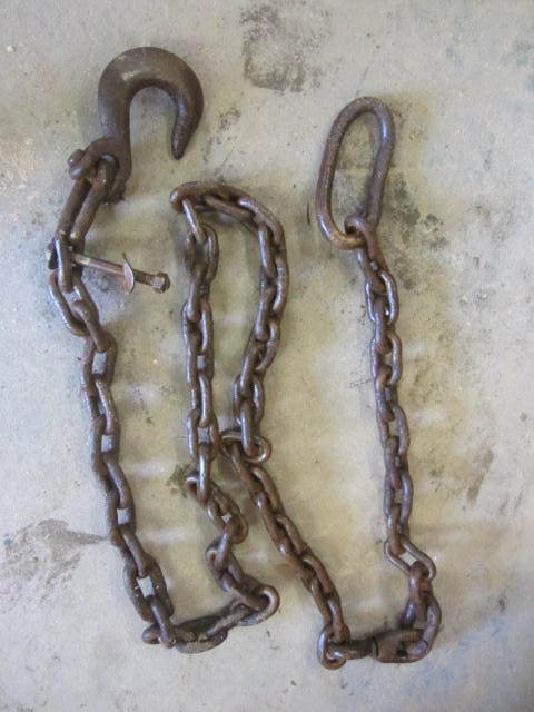 lot 28 image: Log Chain