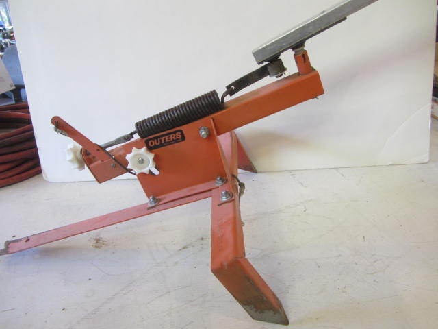 lot 44 image: Clay Pigeon Launcher