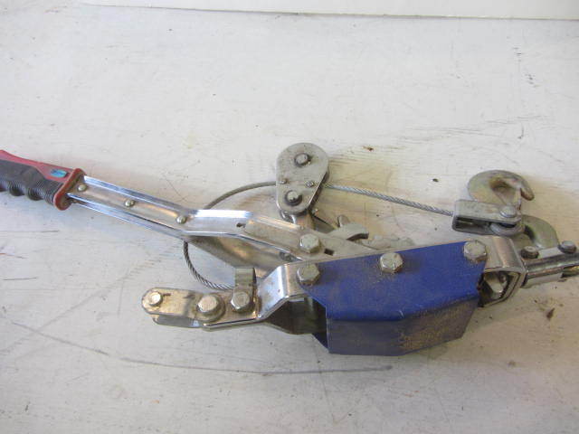 lot 50 image: Com-A-Long