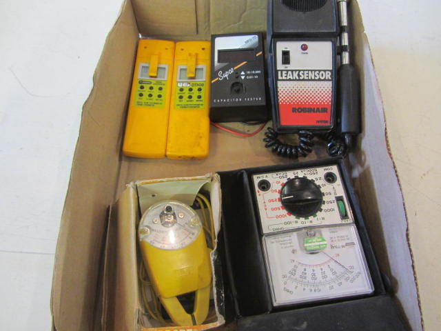 lot 20 image: Leak Detector, Meters