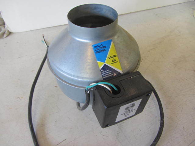 lot 106 image: Dryer Vent Fan