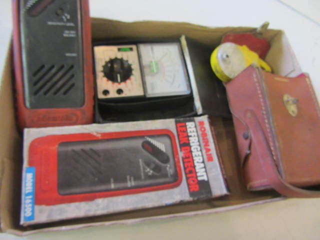lot 21 image: Leak Detector, Meters