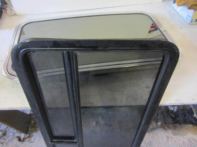 lot 75 image: Van Window, Sun Roof