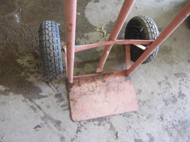 lot 95 image: Hand Truck