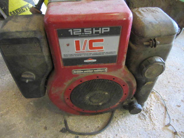 lot 104 image: B&S Gas Engine