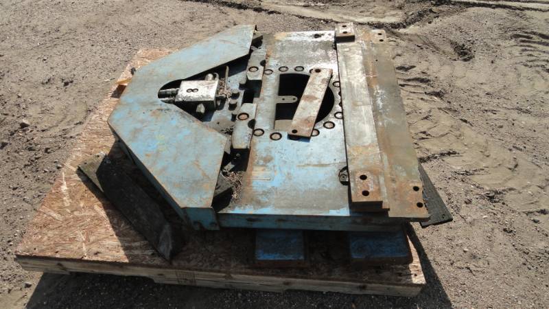 lot 10 image: Hydraulic Fork Rotator Plate
