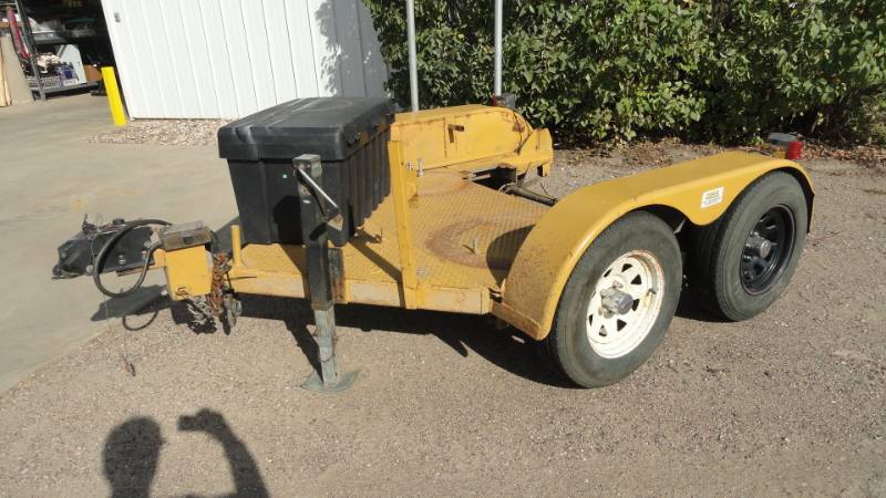 lot 1 image: 1996 Tire Press Trailer