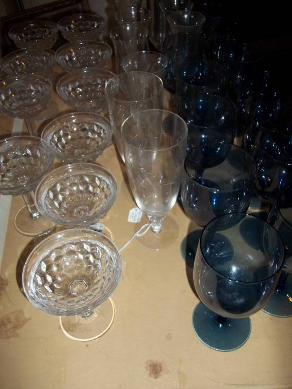 lot 70 image: Assorted Glassware