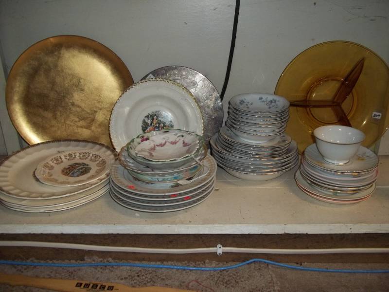 lot 94 image: Decorative Plates Harker, Haviland