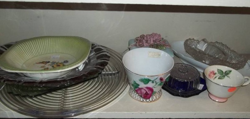 lot 103 image: Serving Platters and More Lefton