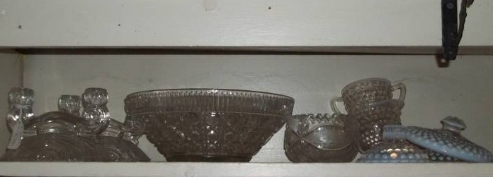 lot 114 image: Assorted Glassware