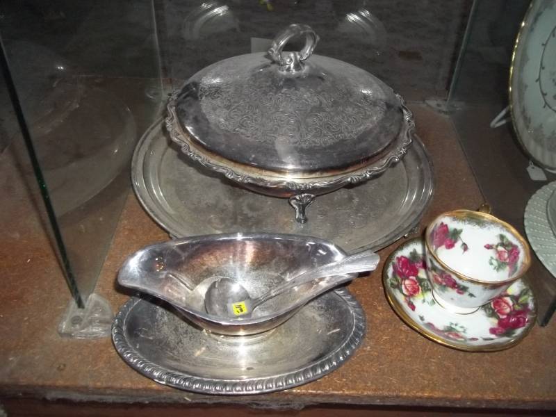 lot 120 image: Silver Serving Pieces