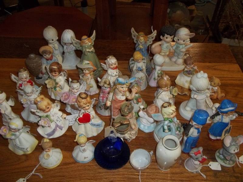 lot 170 image: Figurines