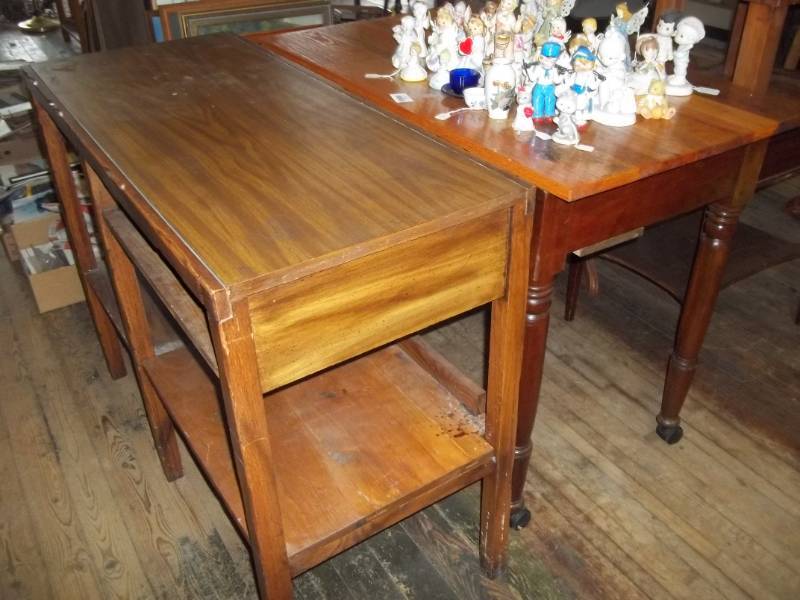 lot 171 image: Tables