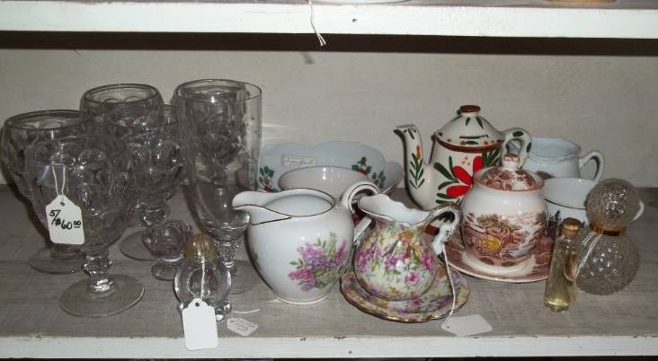 lot 191 image: Assorted Glassware