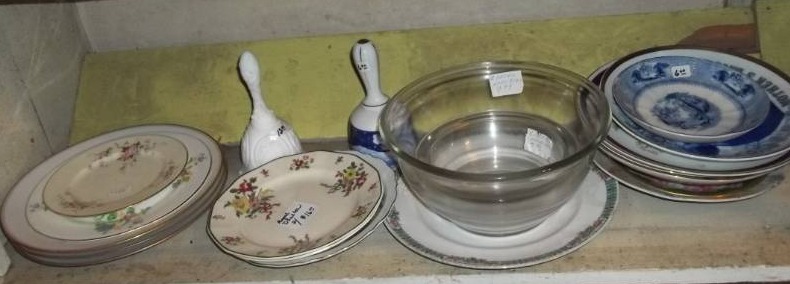 lot 195 image: Assorted Dishware