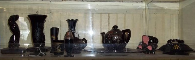 lot 230 image: Assorted Glassware