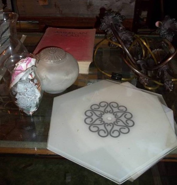 lot 249 image: Lighting and More