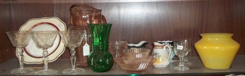 lot 318 image: Assorted Glassware and Ceramics Laughlin