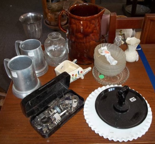 lot 326 image: Mixed Antiques McCoy