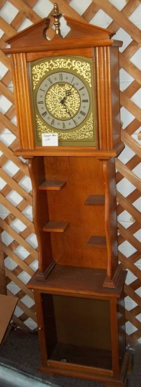 lot 333 image: Clock