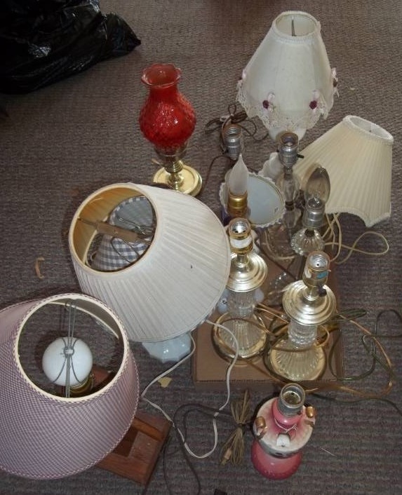 lot 340 image: Large Lot of Little Lamps for Lighting