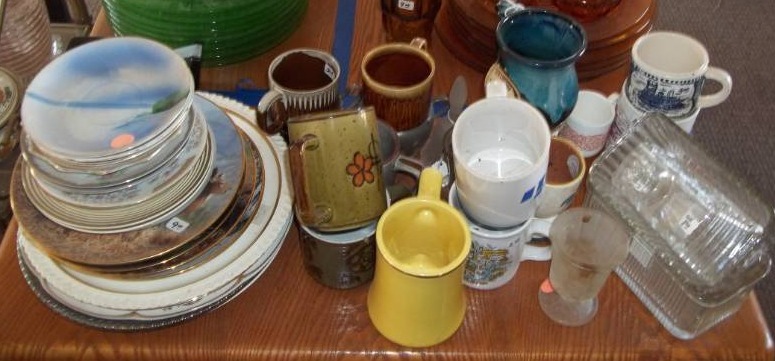lot 344 image: Plates and Mugs