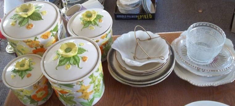 lot 347 image: Vintage Lefton Canister Set and More