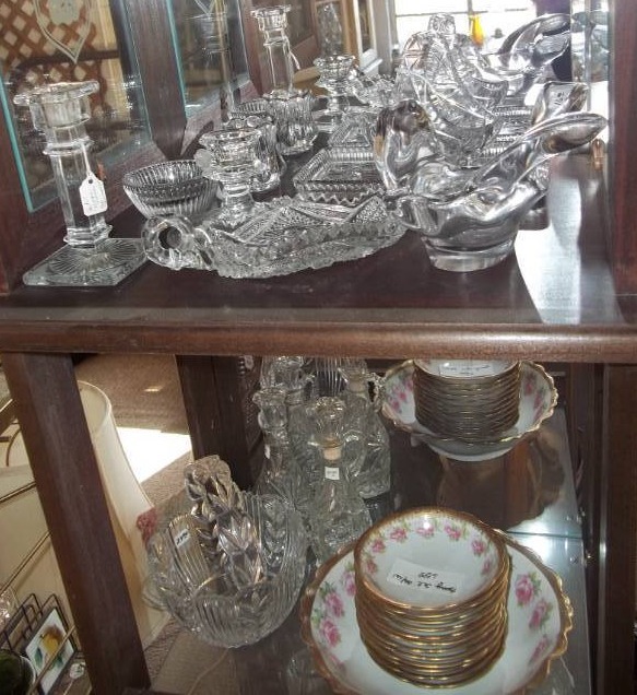 lot 352 image: Assorted Glassware and China