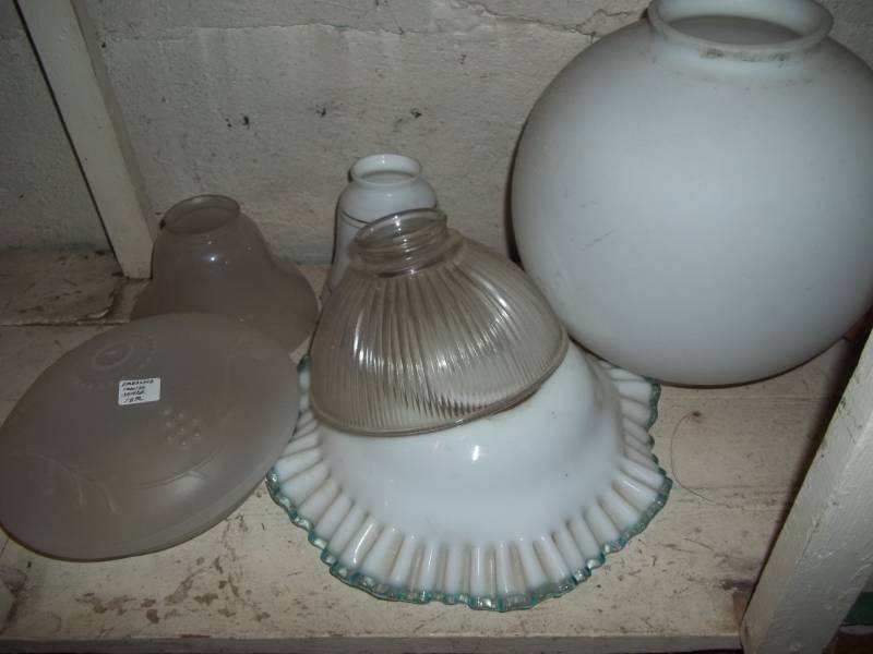 lot 274 image: Glass Lamp Shades