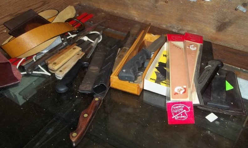 lot 299 image: Knives and Knife Accessories