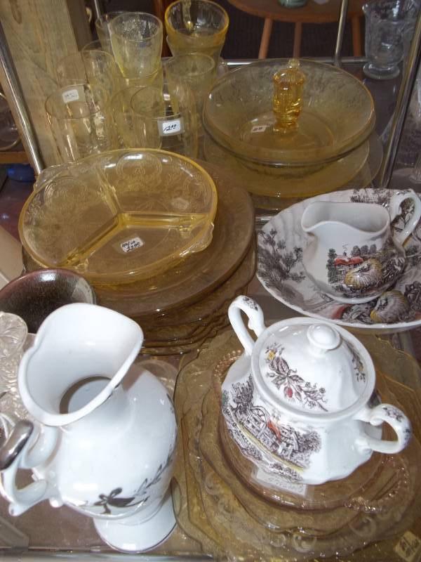 lot 357 image: Yellow Glassware and More