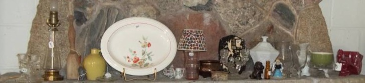 lot 367 image: Contents of Mantle