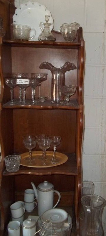lot 380 image: Assorted China and Glassware