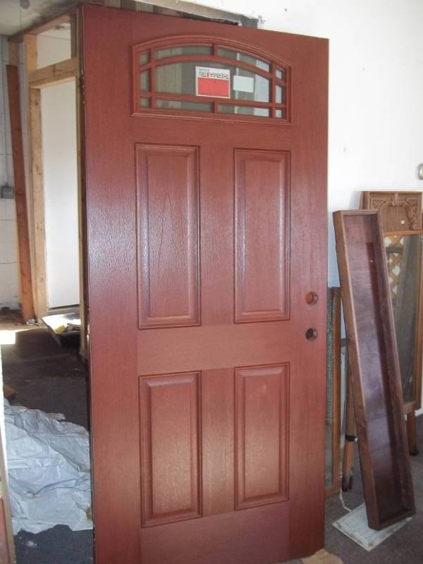 lot 383 image: Exterior Door