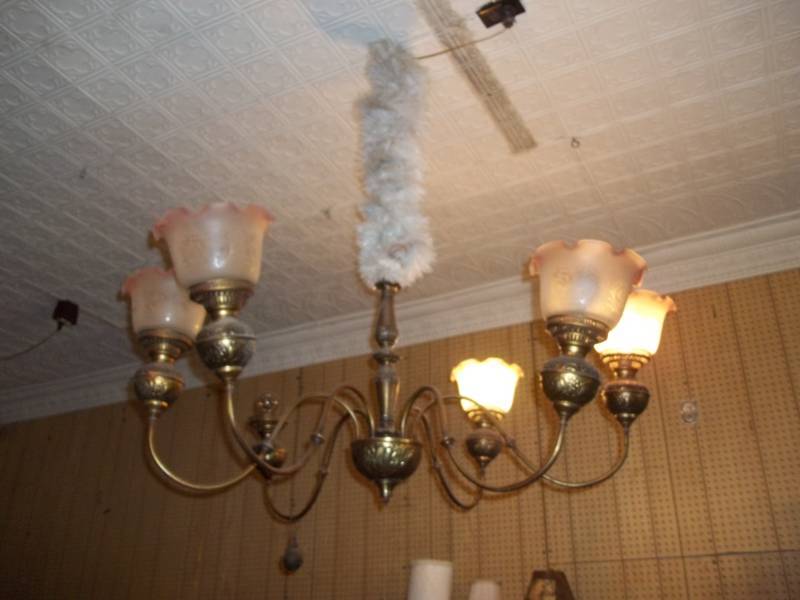 lot 402 image: Large Hanging Light Fixture