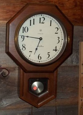 lot 406 image: Wall Clock