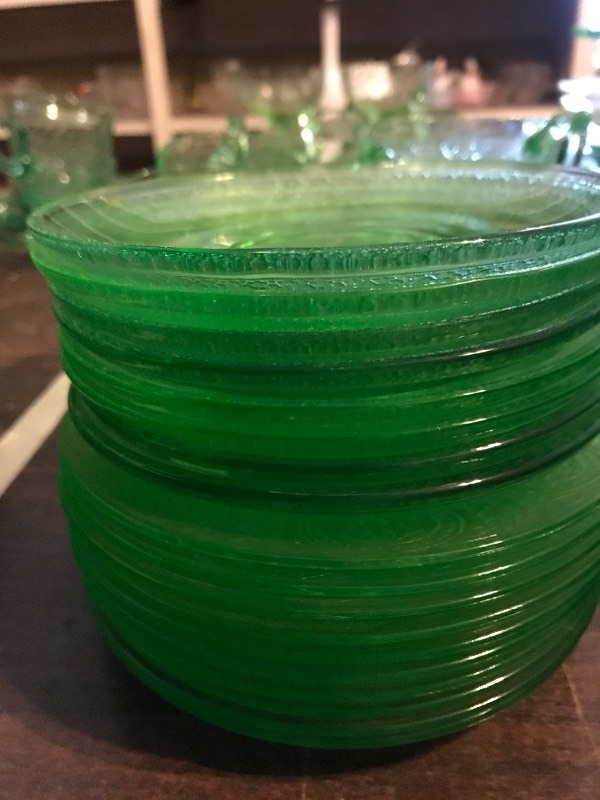 lot 257 image: Green Glassware