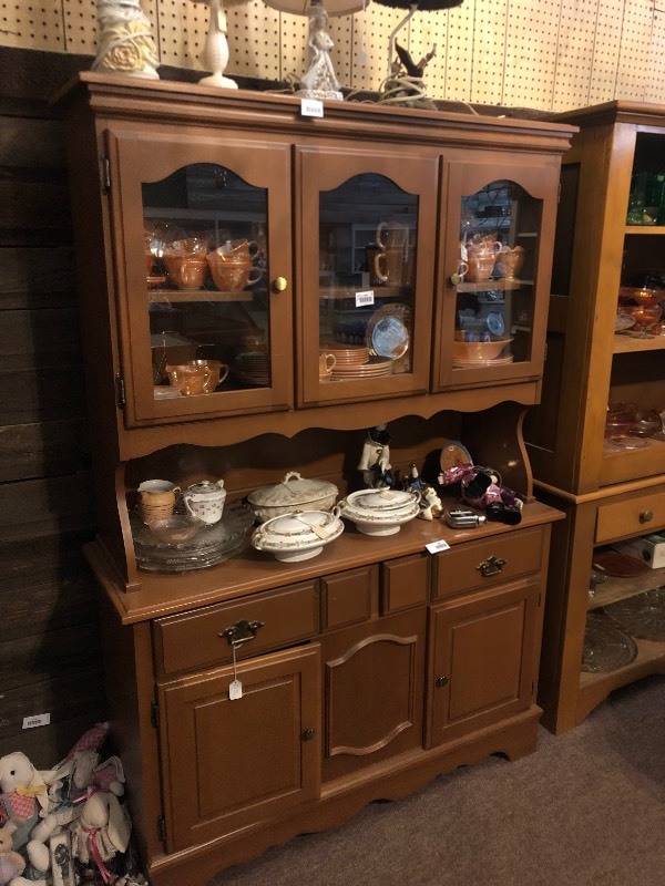 lot 411 image: Display CabinetHutch - CABINET ONLY