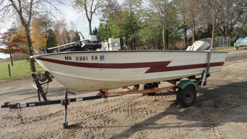 lot 5 image: 1979 SYLVAN  Fishing Boat & Trailer Package