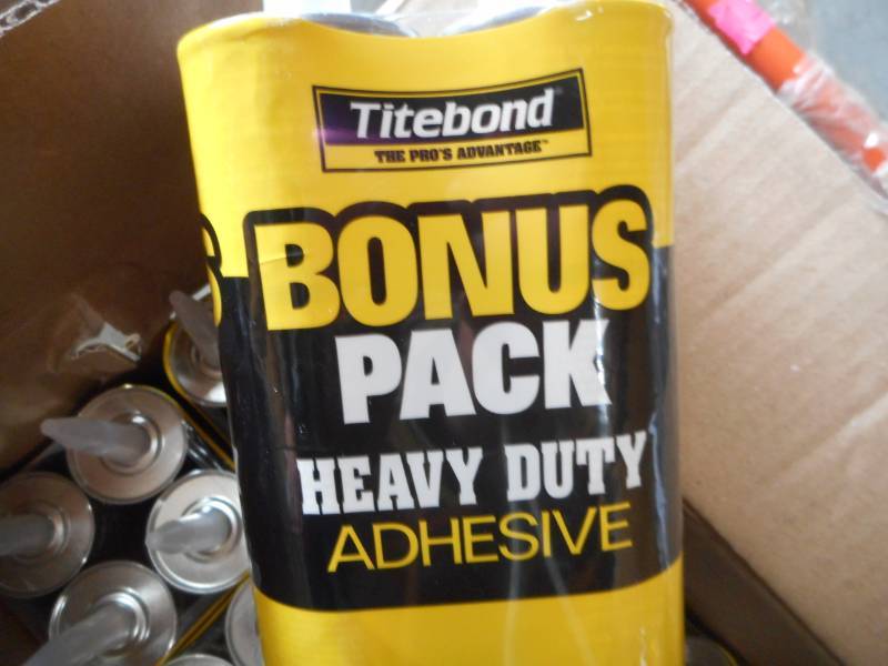 lot 21 image: 24 Tubes 10 oz Titebond Heavy Duty Construction Adhesive