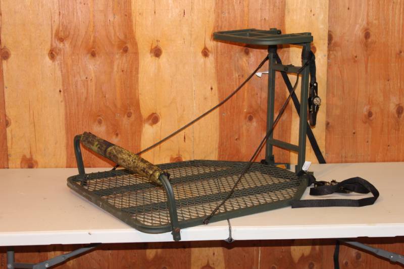 lot 4 image: Tree Stand