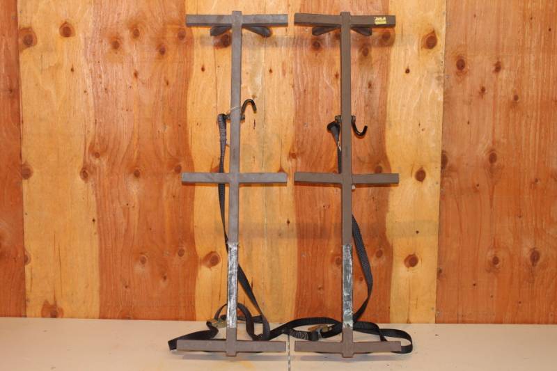 lot 8 image: Pair of Tree Steps