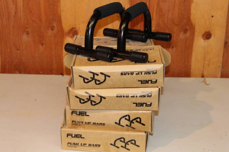lot 19 image: 8 Sets of Push Up Bars