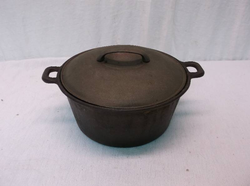 lot 6 image: Cast Iron