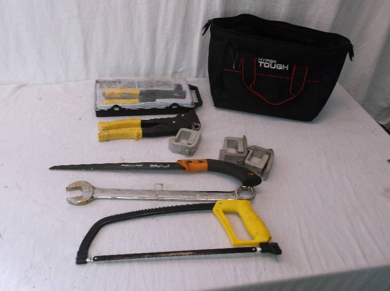 lot 13 image: Tools