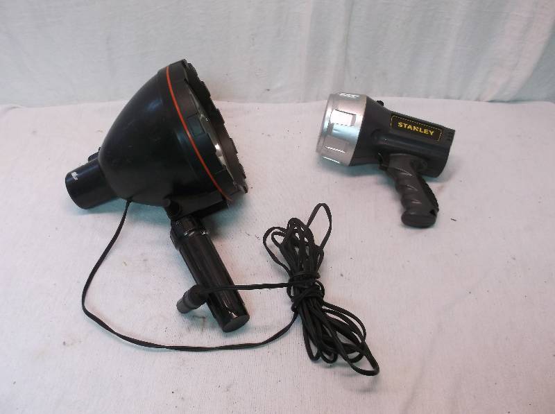 lot 16 image: Spot Lights