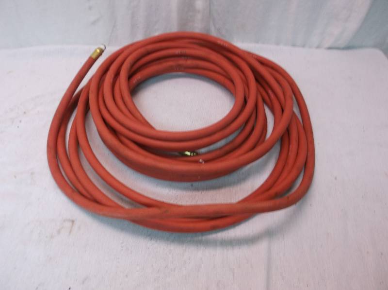 lot 19 image: Air Hose